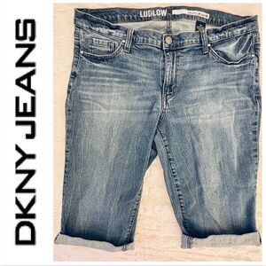 DKNY Shorts sz 14W Blue Denim, Bermuda length, rolled cuffs, stretchy! 5 pockets
